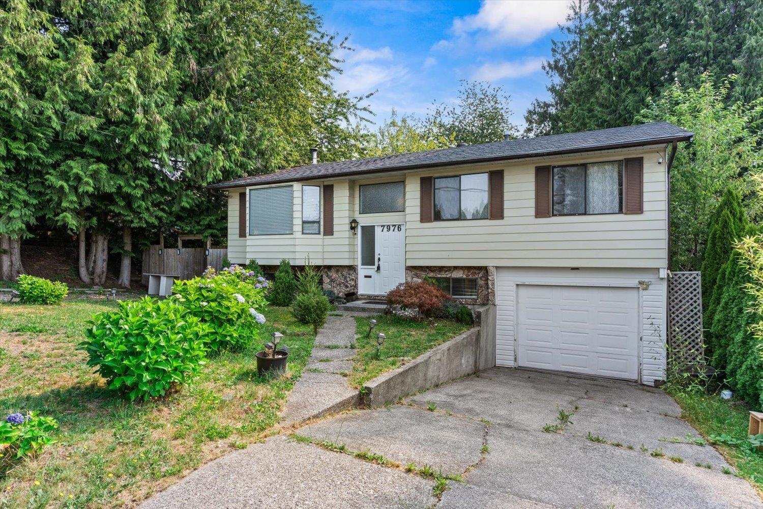 7976 TANAGER STREET, Mission