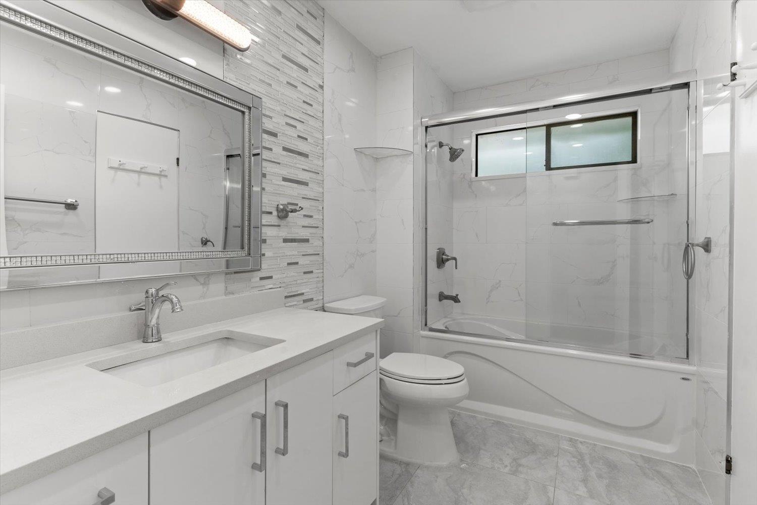 7976 TANAGER STREET, Mission