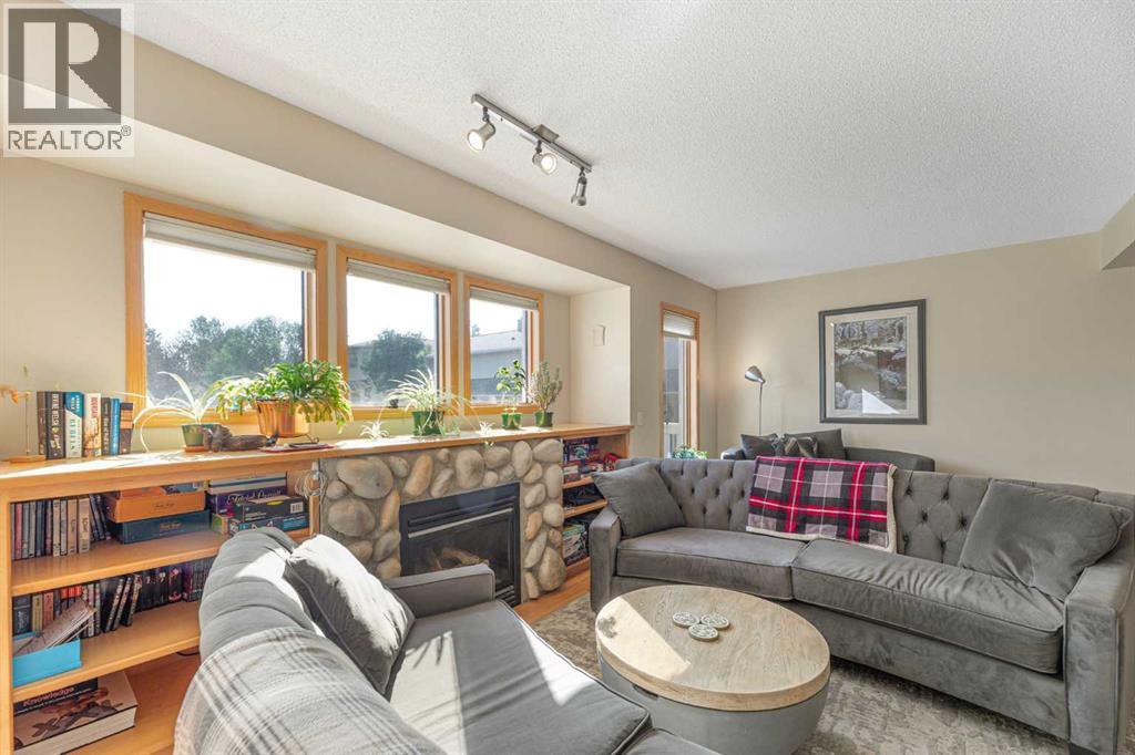 Single Family House for Sale in  Killarney Glen Court SW Killarney/Glengarry Calgary 