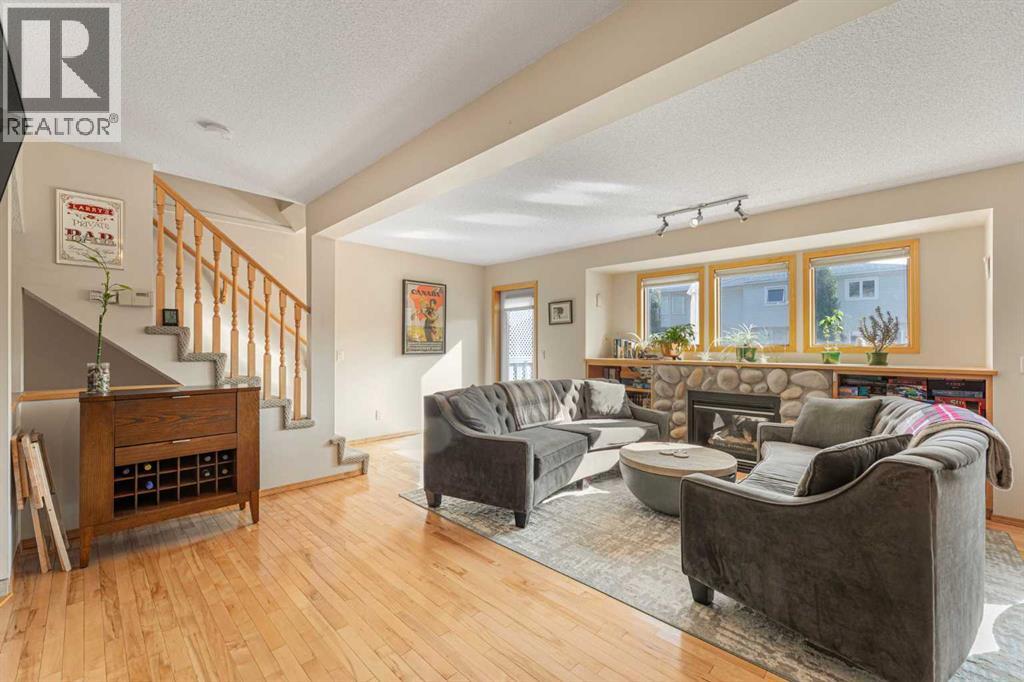 Single Family House for Sale in  Killarney Glen Court SW Killarney/Glengarry Calgary 