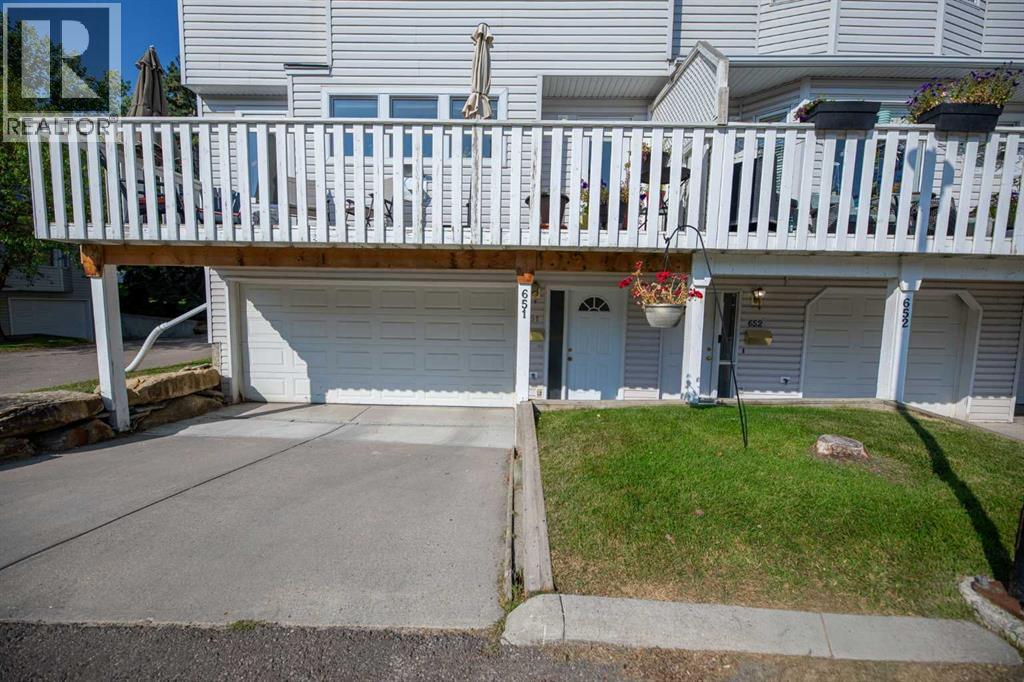 Single Family House for Sale in  Killarney Glen Court SW Killarney/Glengarry Calgary 