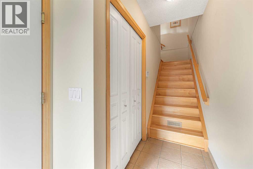 Single Family House for Sale in  Killarney Glen Court SW Killarney/Glengarry Calgary 