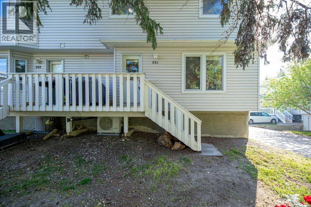 Single Family House for Sale in  Killarney Glen Court SW Killarney/Glengarry Calgary 