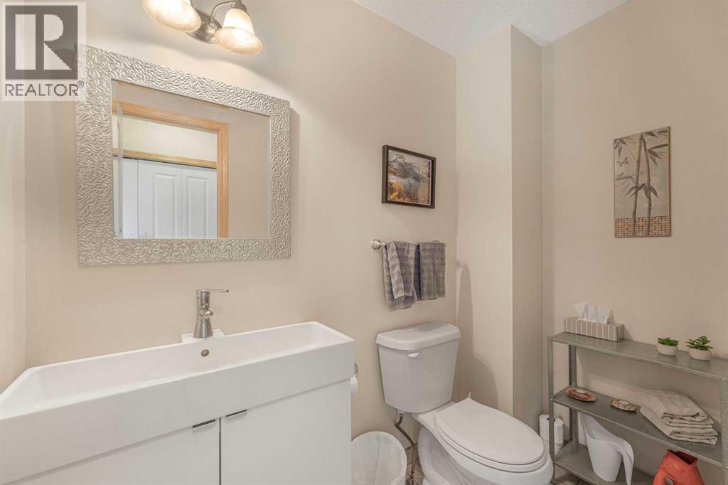 Single Family House for Sale in  Killarney Glen Court SW Killarney/Glengarry Calgary 