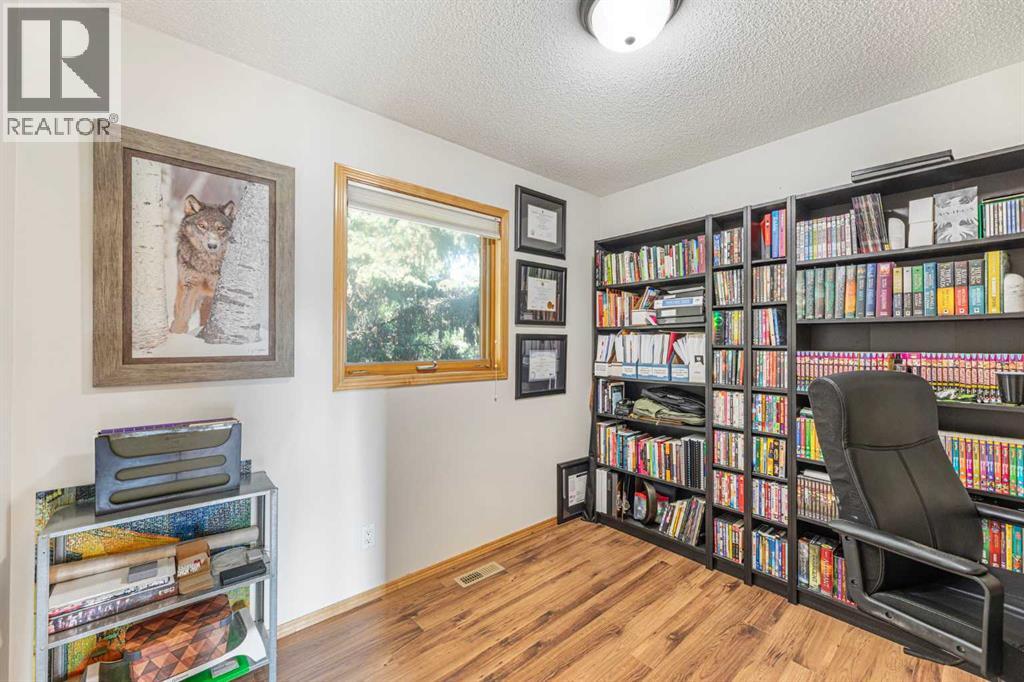 Single Family House for Sale in  Killarney Glen Court SW Killarney/Glengarry Calgary 