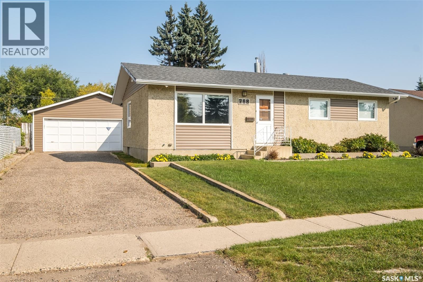 768 28th STREET E, Prince Albert, Saskatchewan