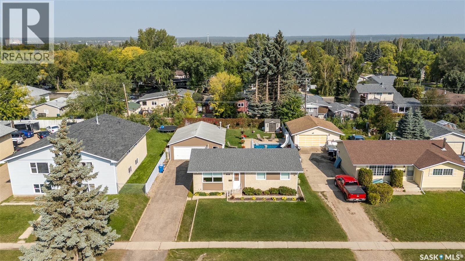 Single Family House Bungalow for Sale in  th STREET E Prince Albert 