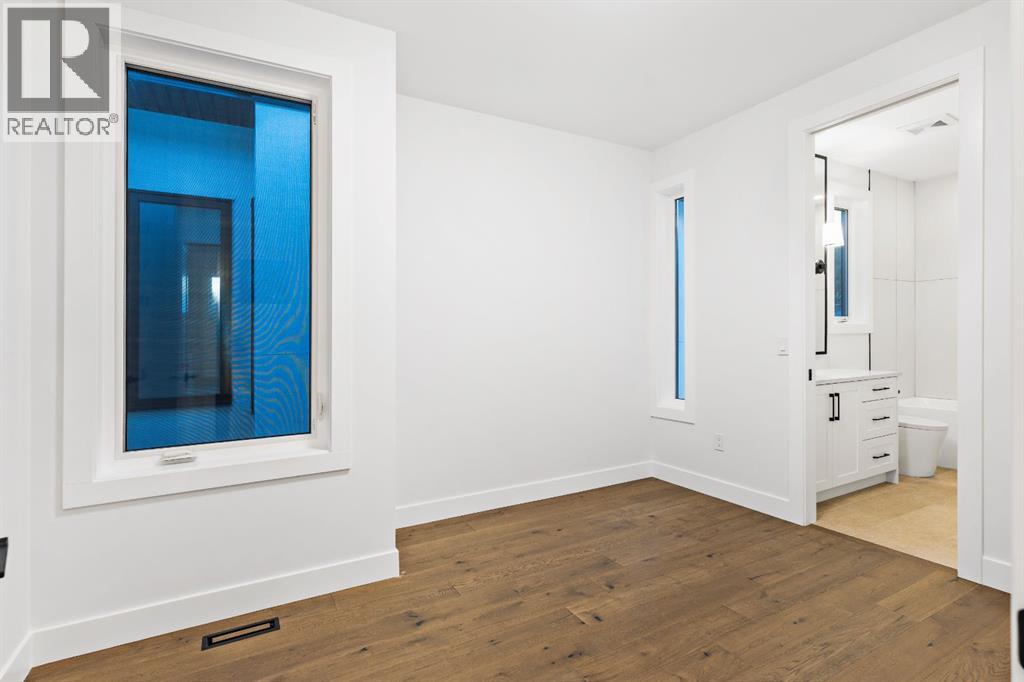 Single Family House for Sale in   Avenue NW West Hillhurst Calgary 