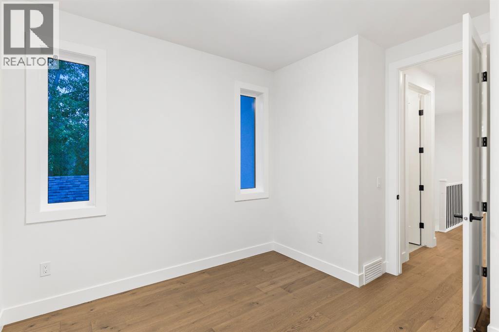 Single Family House for Sale in   Avenue NW West Hillhurst Calgary 