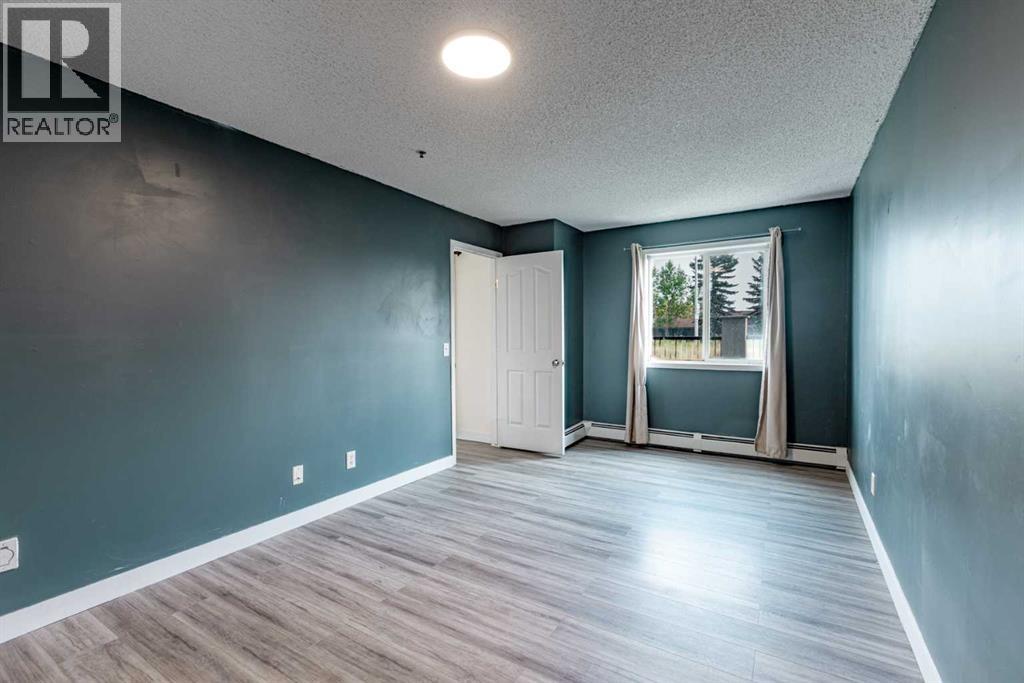 Single Family House for Sale in   Valleyview Park SE Dover Calgary 