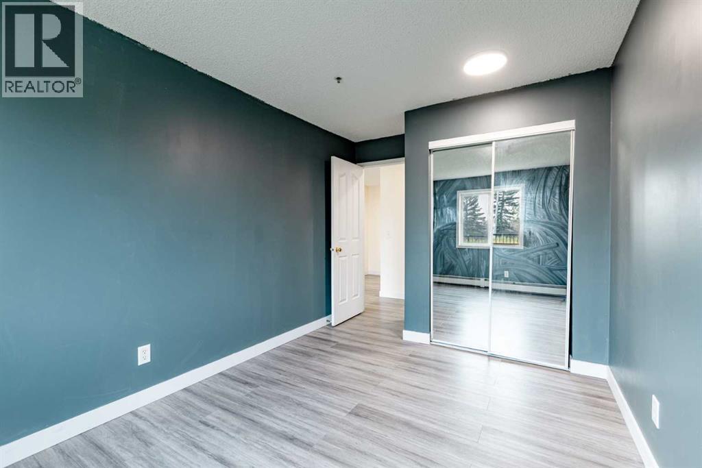 Single Family House for Sale in   Valleyview Park SE Dover Calgary 