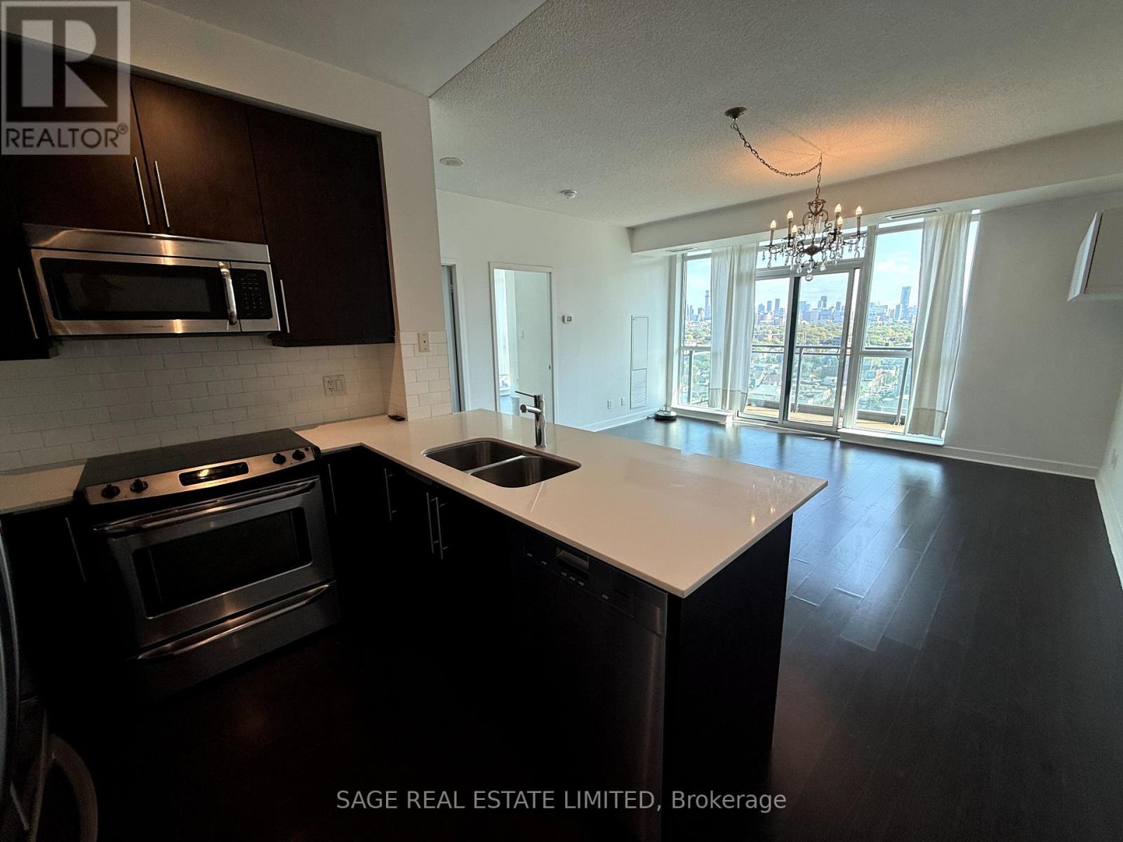 Photo 4 of 1504 1171 Queen Street W, Toronto ON