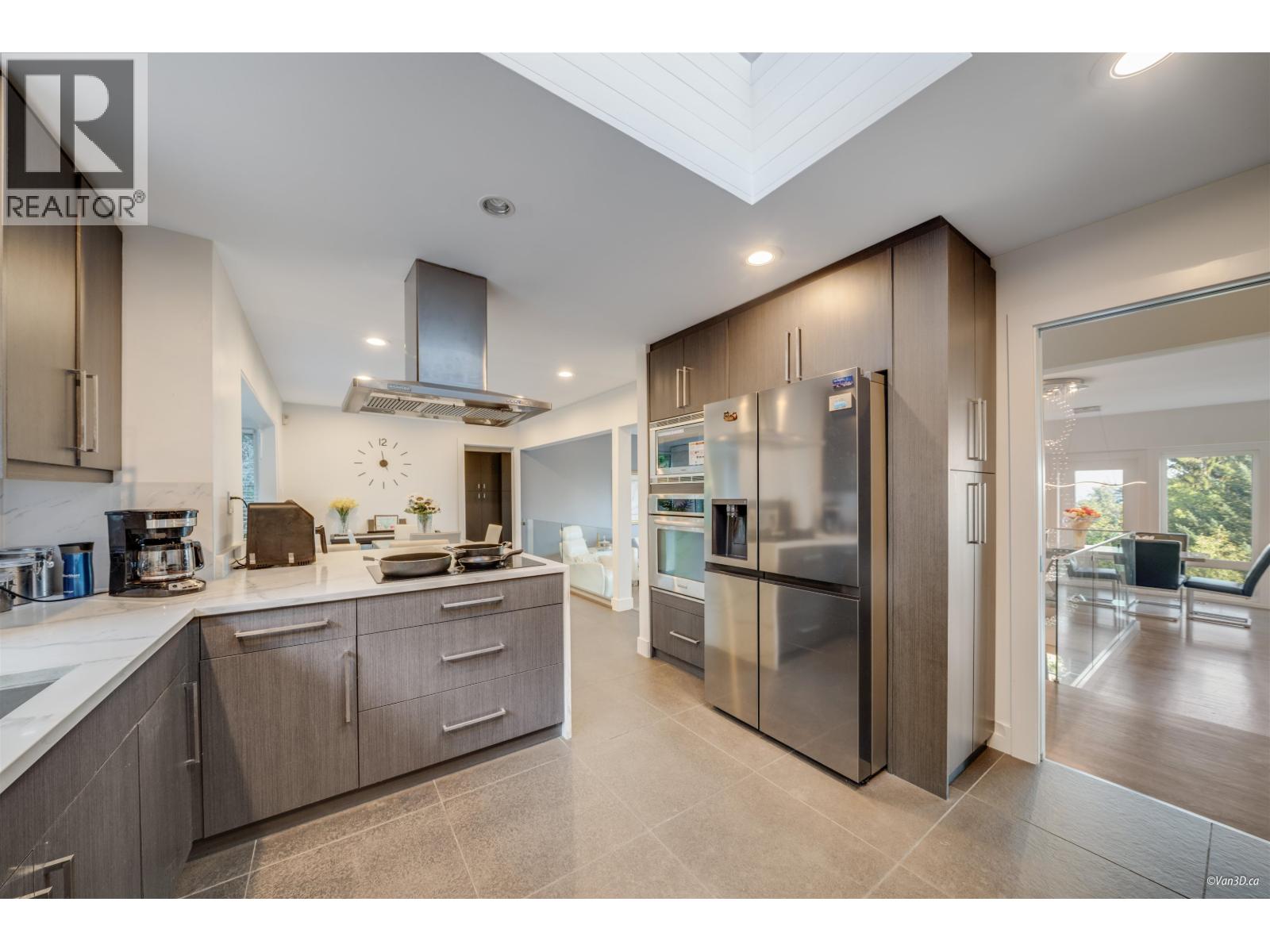 1135 GROVELAND COURT, West Vancouver