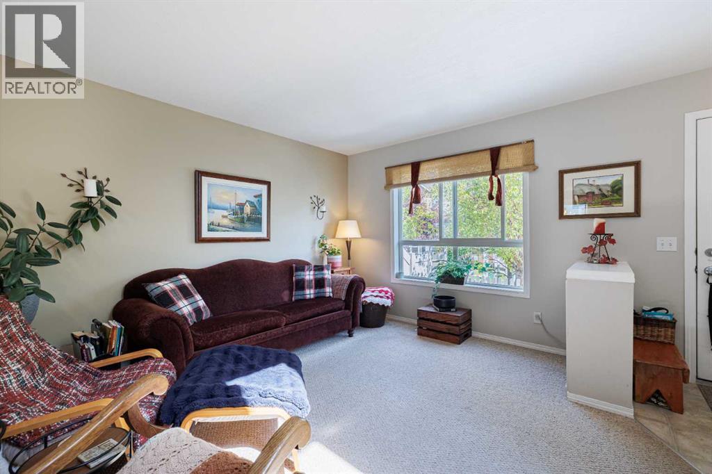Single Family House for Sale in  Tuscany Court NW Tuscany Calgary 