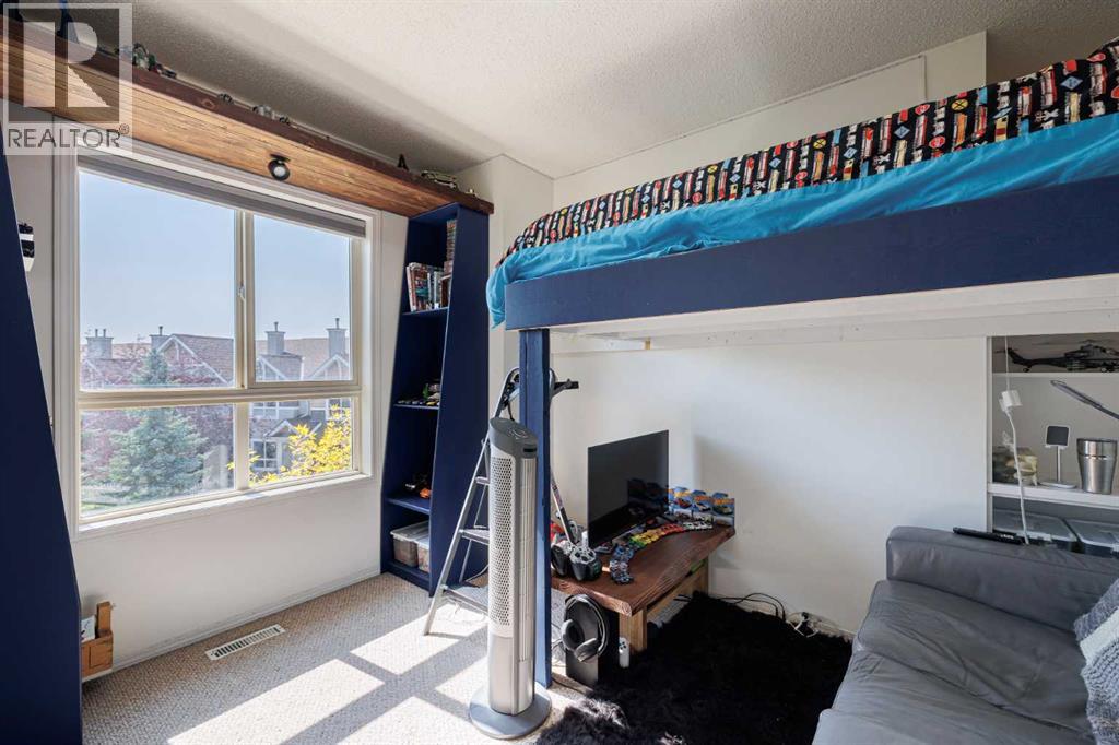 Single Family House for Sale in  Tuscany Court NW Tuscany Calgary 