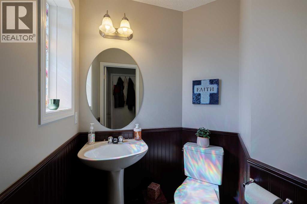 Single Family House for Sale in  Tuscany Court NW Tuscany Calgary 