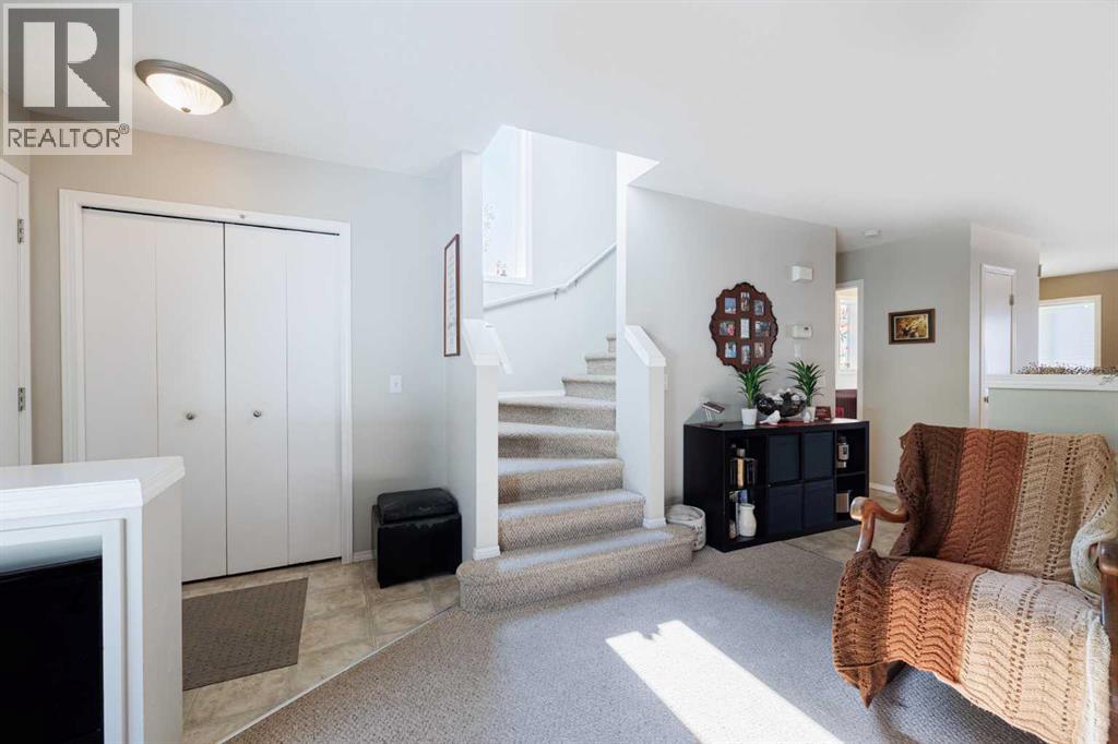 Single Family House for Sale in  Tuscany Court NW Tuscany Calgary 