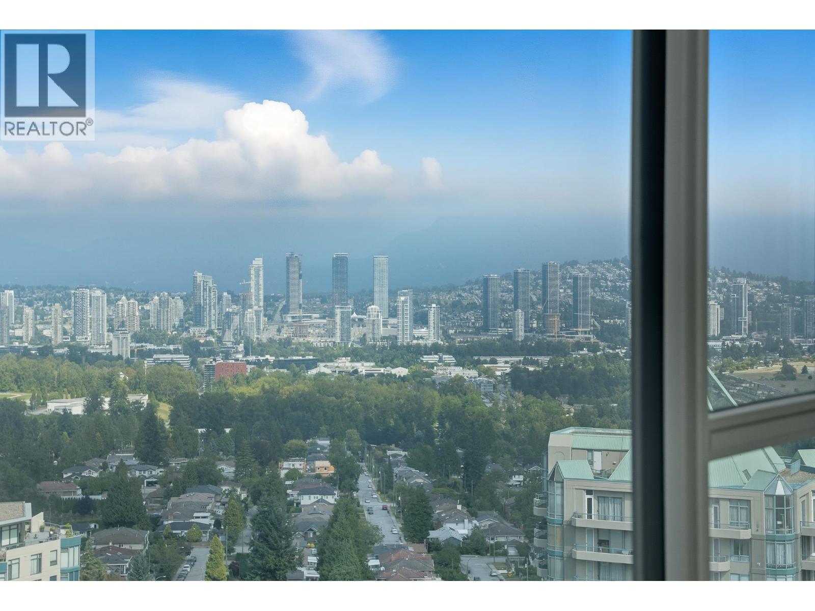 2603 4688 KINGSWAY, Burnaby