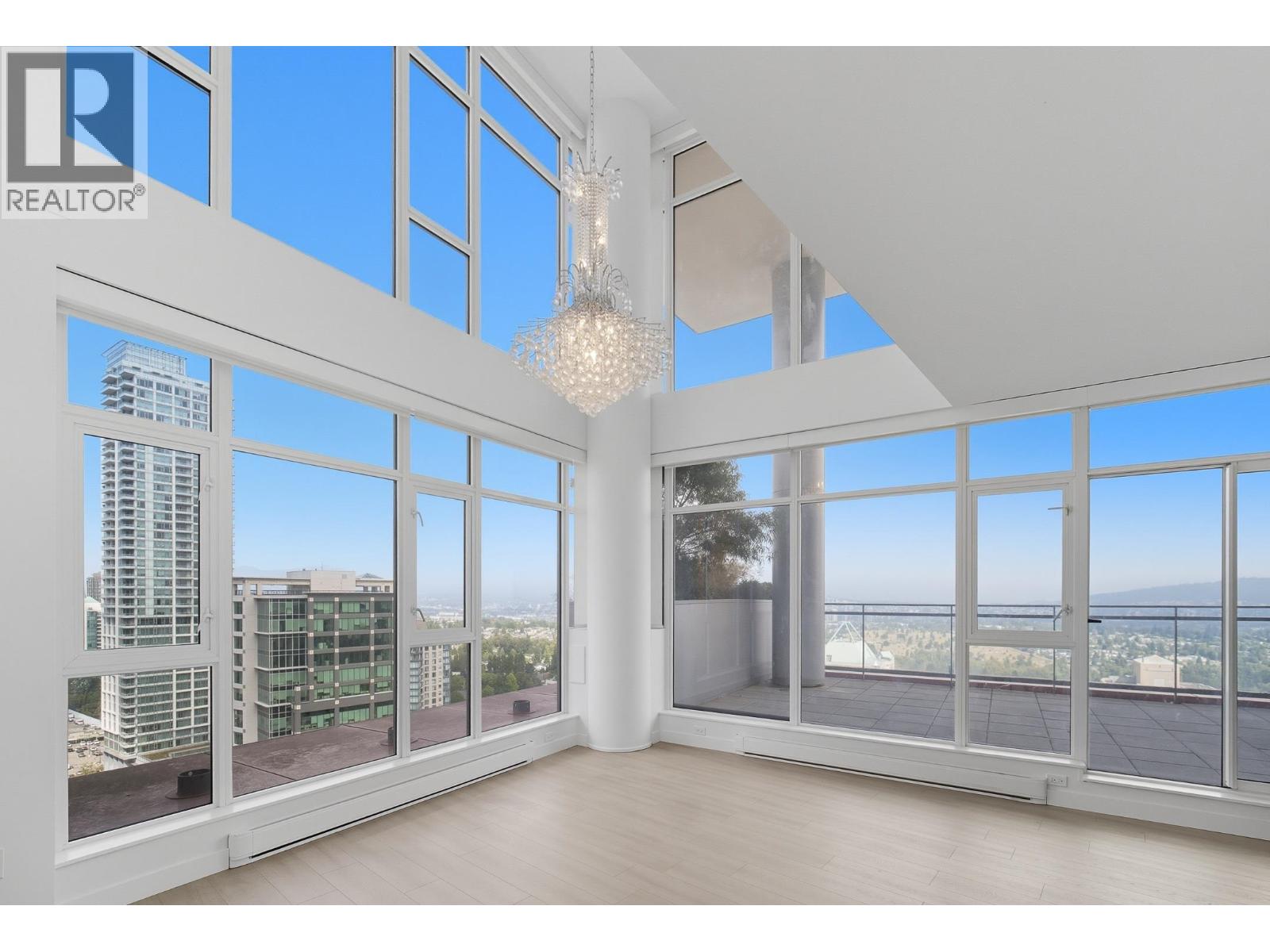 2603 4688 KINGSWAY, Burnaby