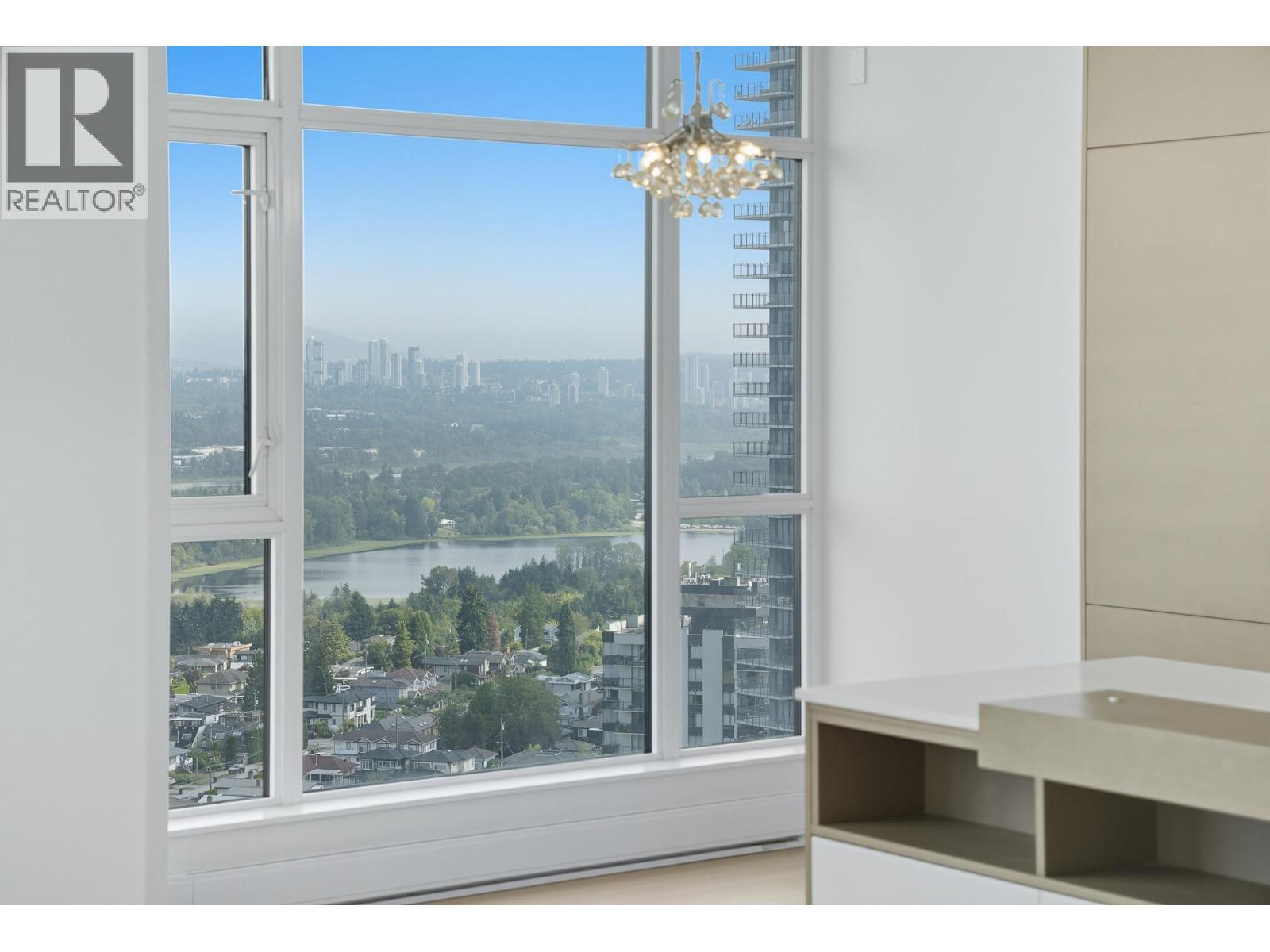 2603 4688 KINGSWAY, Burnaby