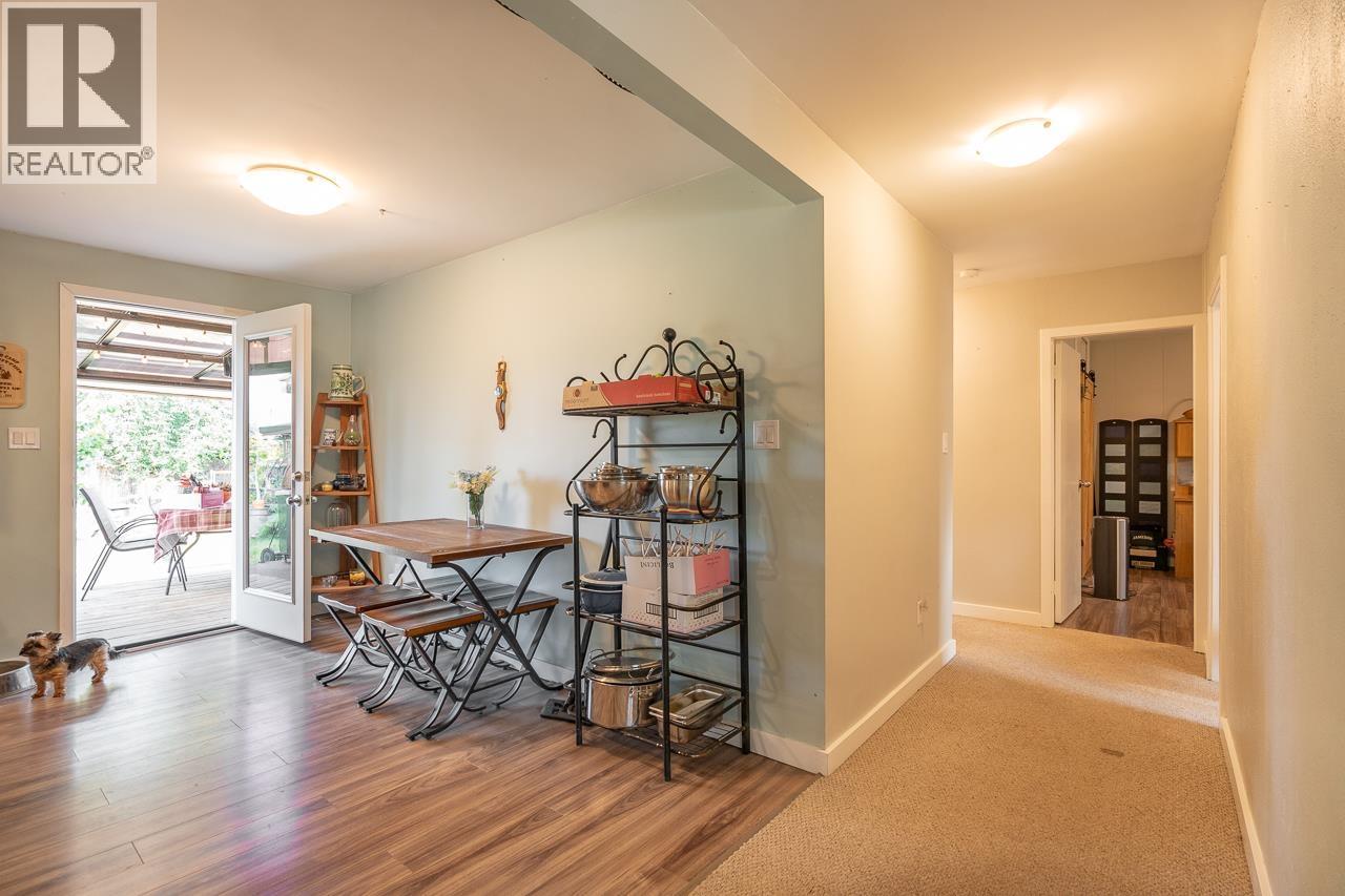 260 DOGWOOD AVENUE - 11