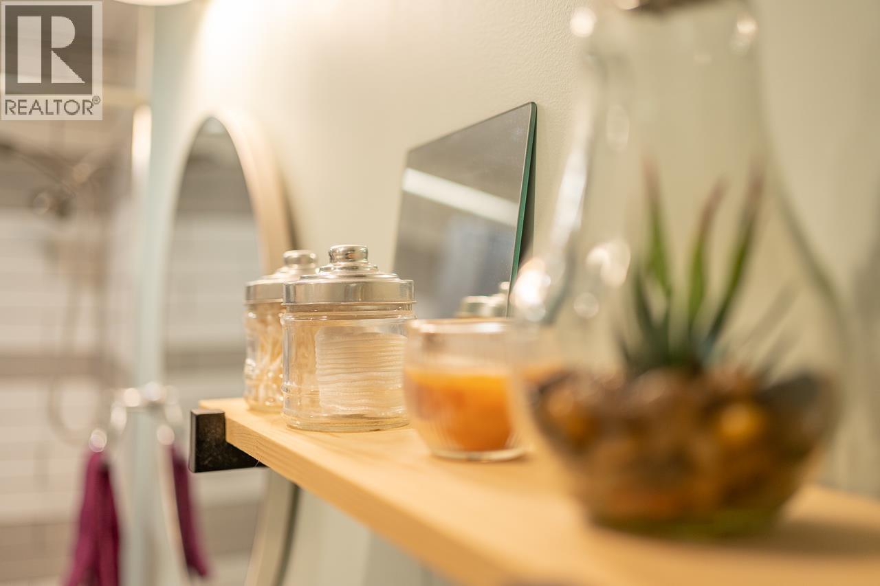 260 DOGWOOD AVENUE - 27