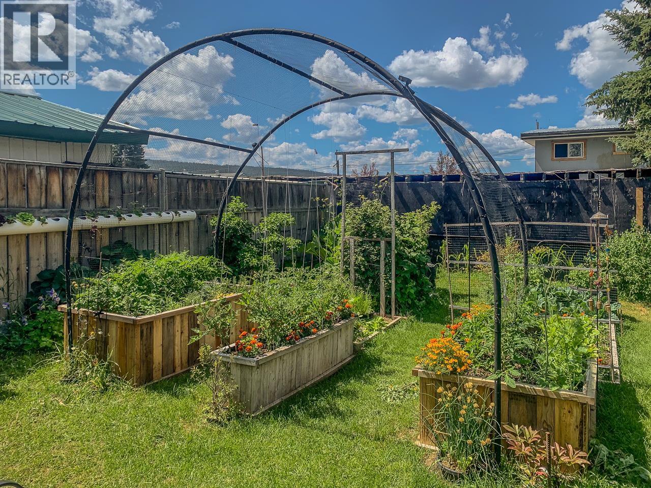 260 DOGWOOD AVENUE - 33