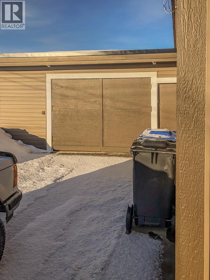 260 DOGWOOD AVENUE - 37