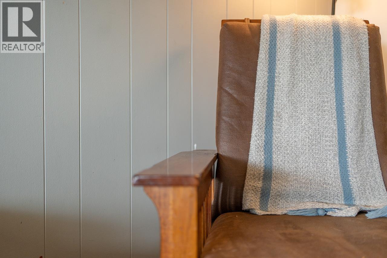 260 DOGWOOD AVENUE - 9