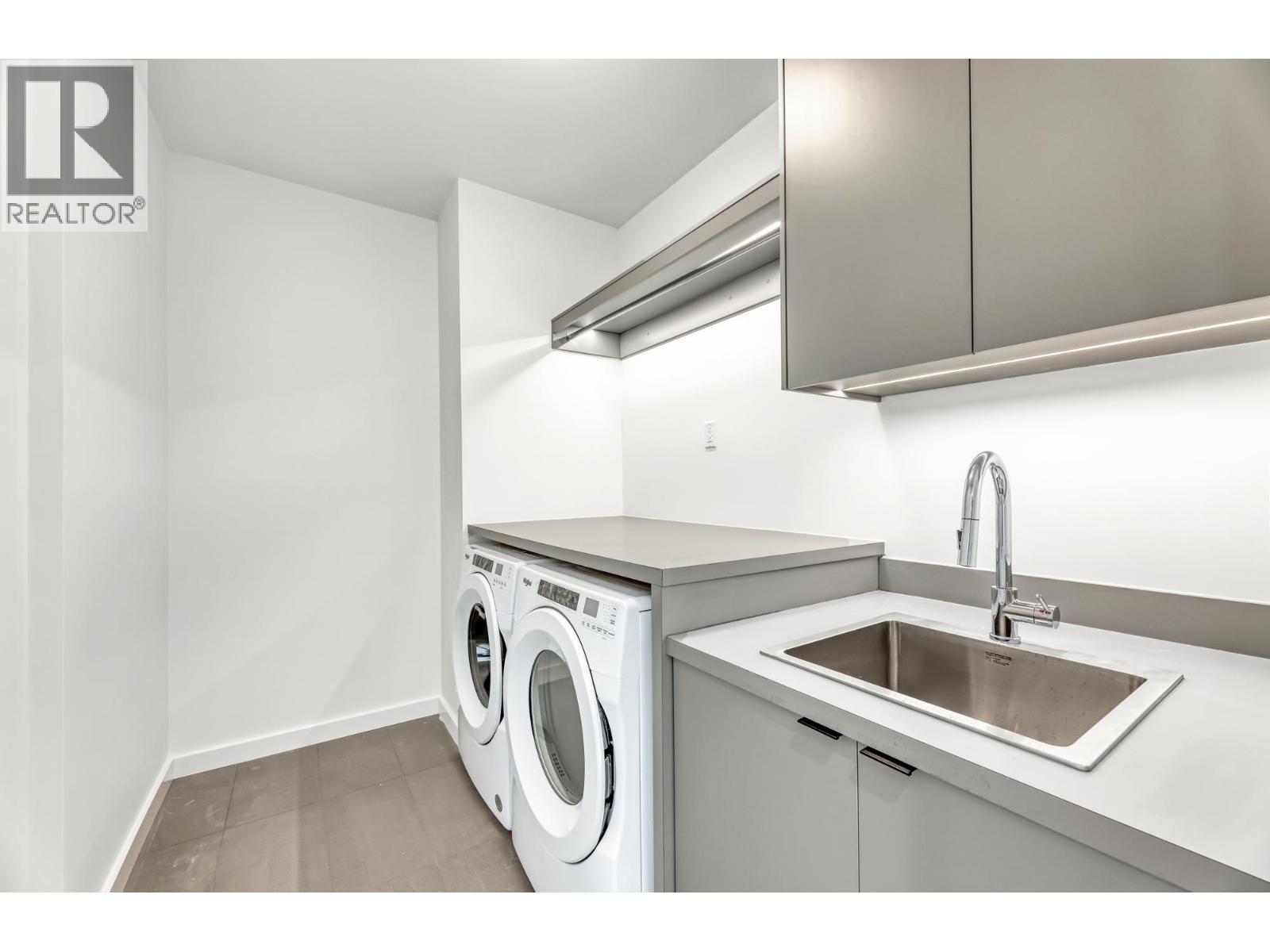 2943 HUCKLEBERRY DRIVE, Squamish