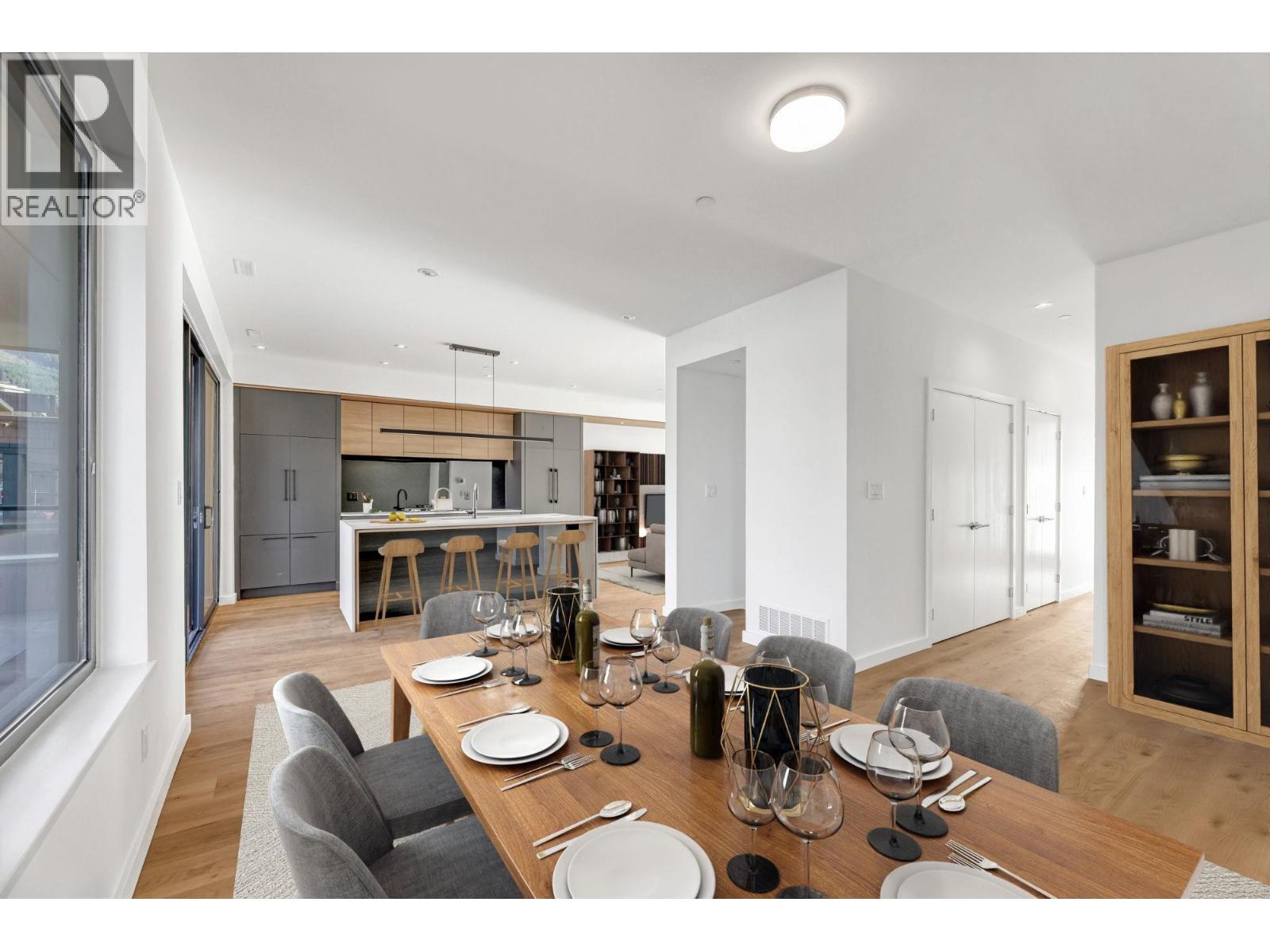 2943 HUCKLEBERRY DRIVE, Squamish