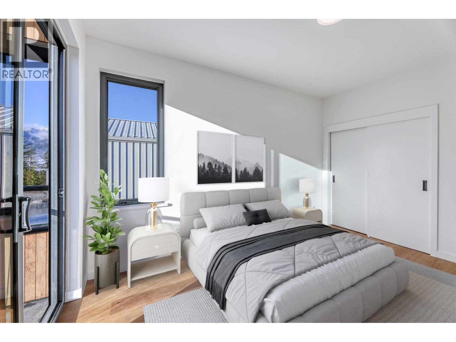 2943 HUCKLEBERRY DRIVE, Squamish