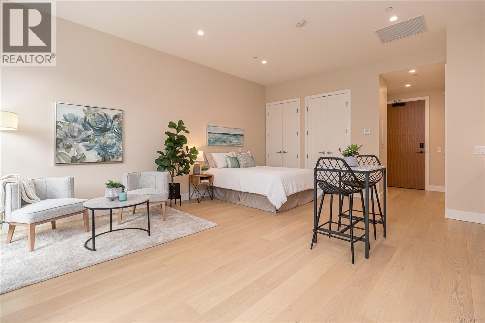 314 521 Courtney Street, Victoria