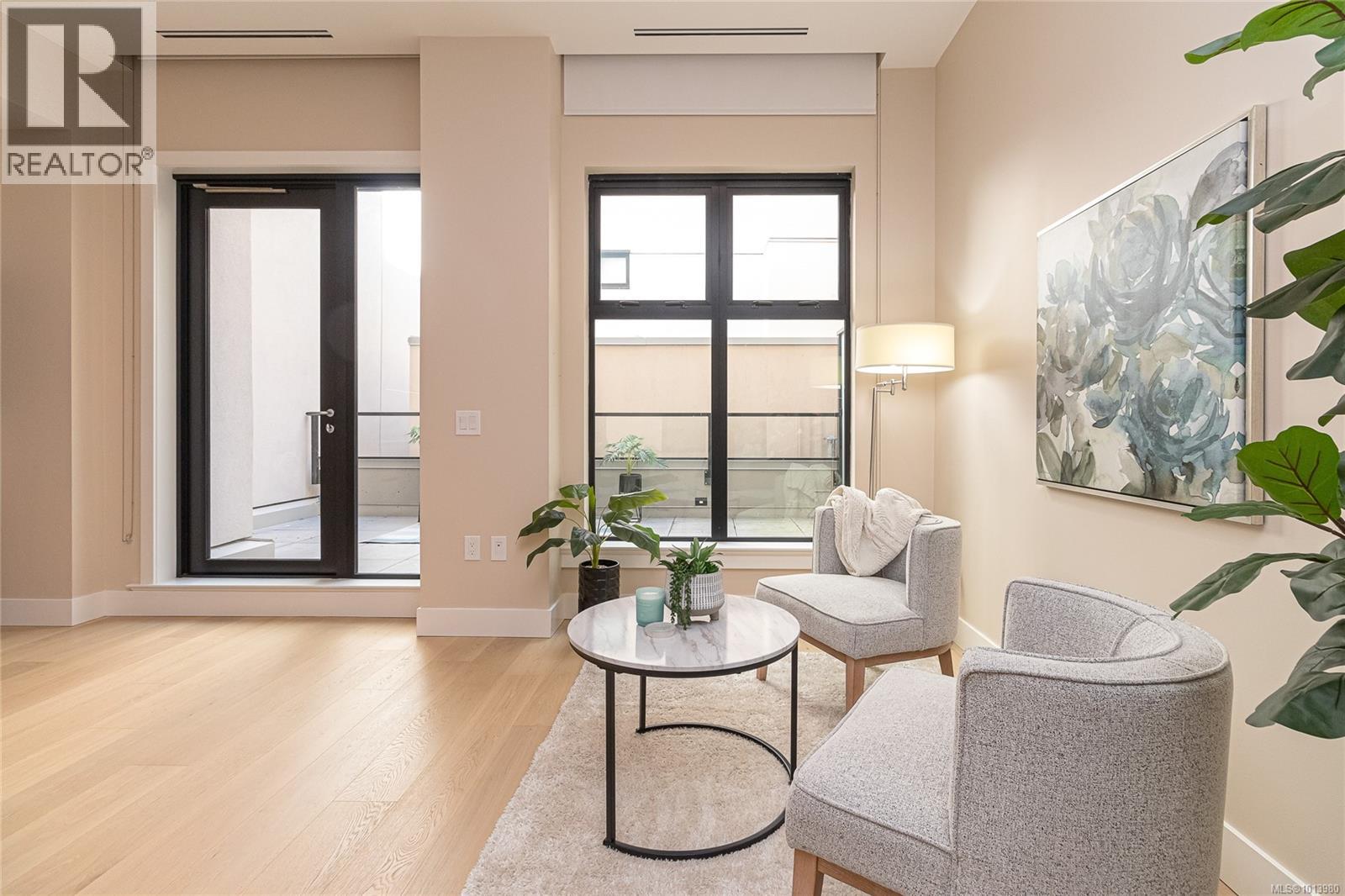 314 521 Courtney Street, Victoria