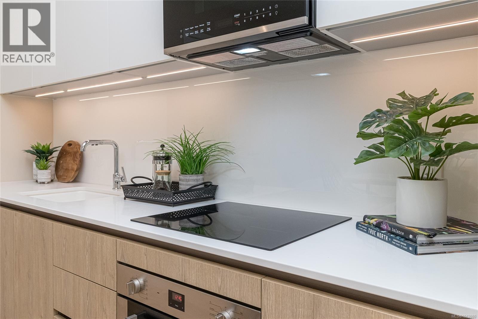 314 521 Courtney Street, Victoria