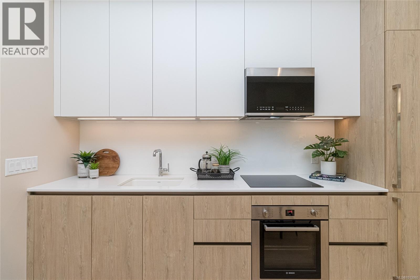 314 521 Courtney Street, Victoria