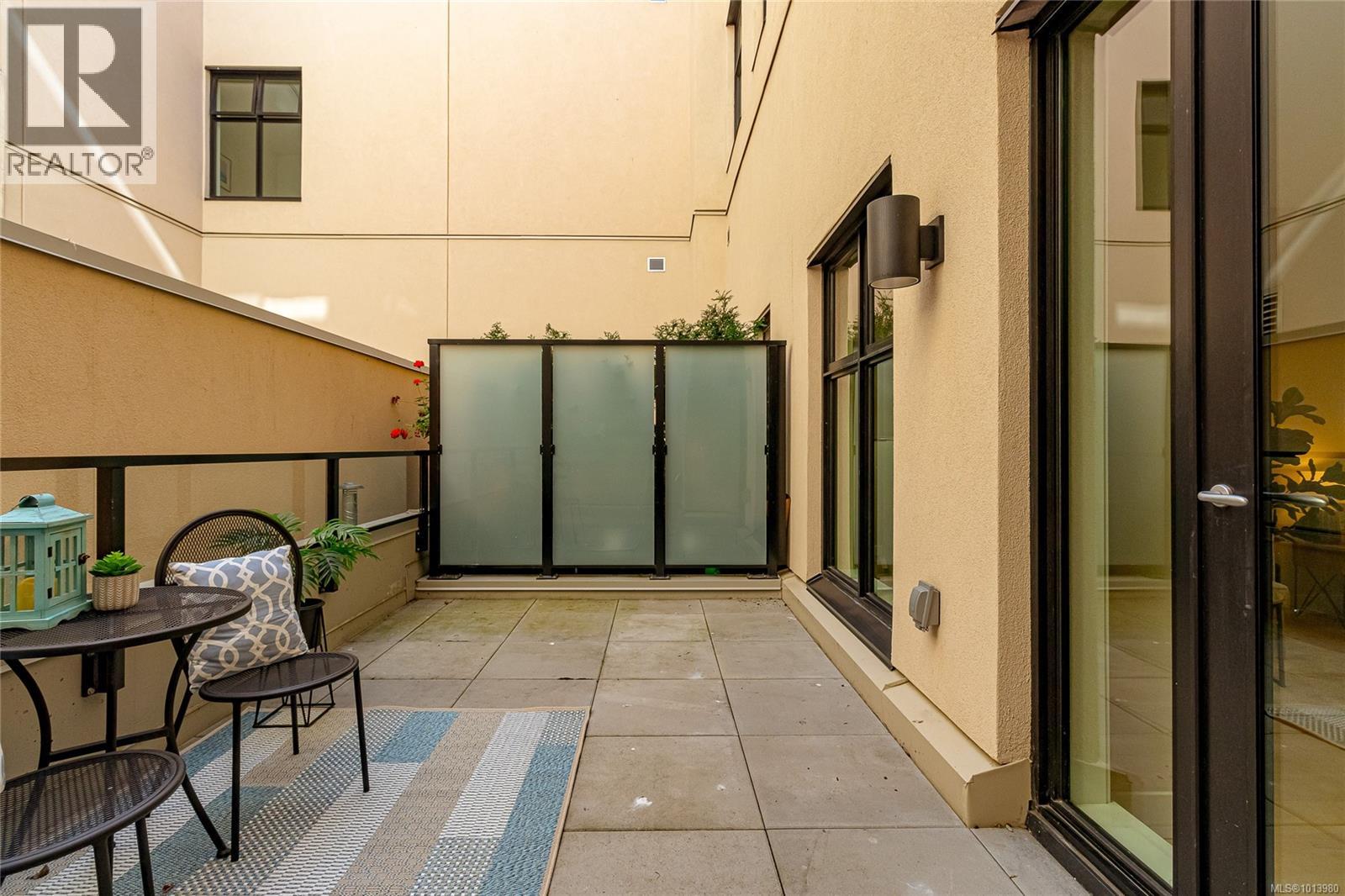 314 521 Courtney Street, Victoria