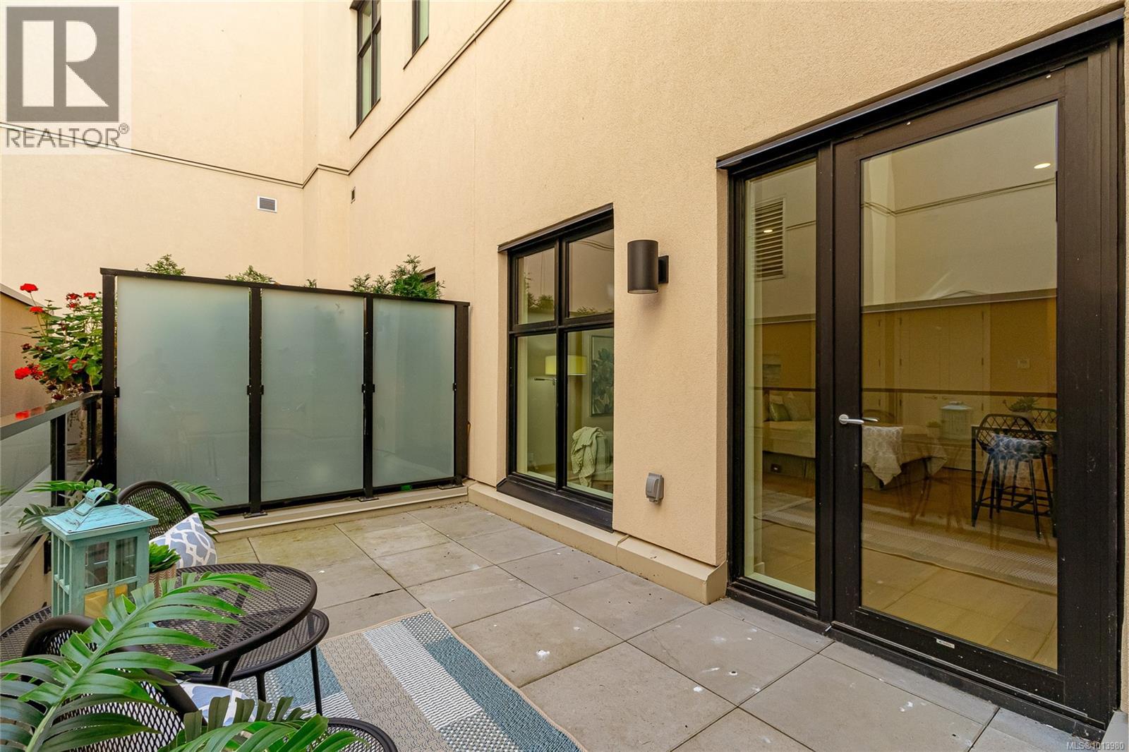 314 521 Courtney Street, Victoria