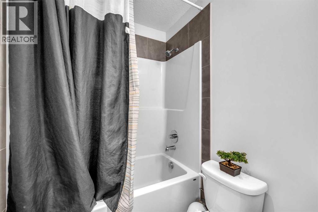 Single Family House for Sale in  Saddlestone Drive NE Saddle Ridge Calgary 