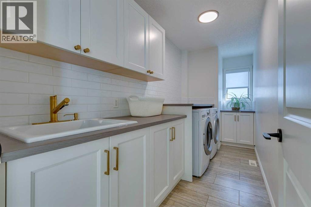 Single Family House for Sale in  Edgevalley Landing NW Edgemont Calgary 