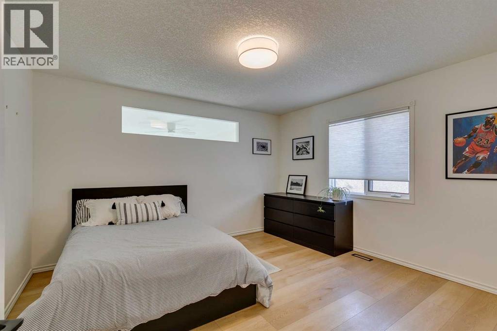 Single Family House for Sale in  Edgevalley Landing NW Edgemont Calgary 