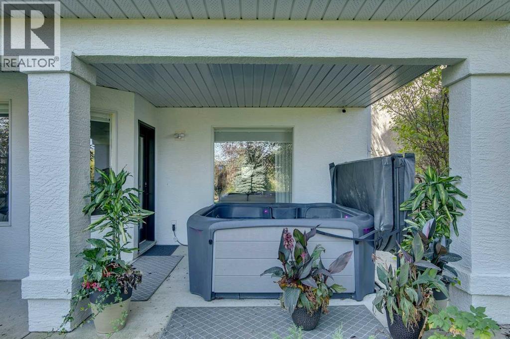 Single Family House for Sale in  Edgevalley Landing NW Edgemont Calgary 