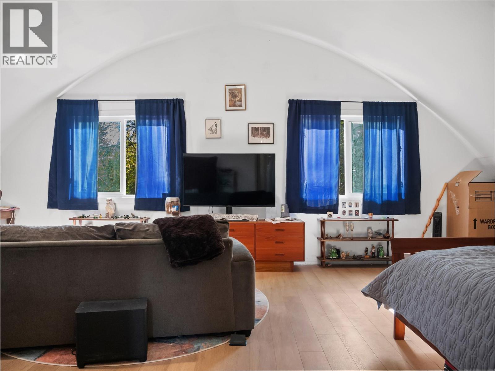 12094 233 Road, Dawson Creek