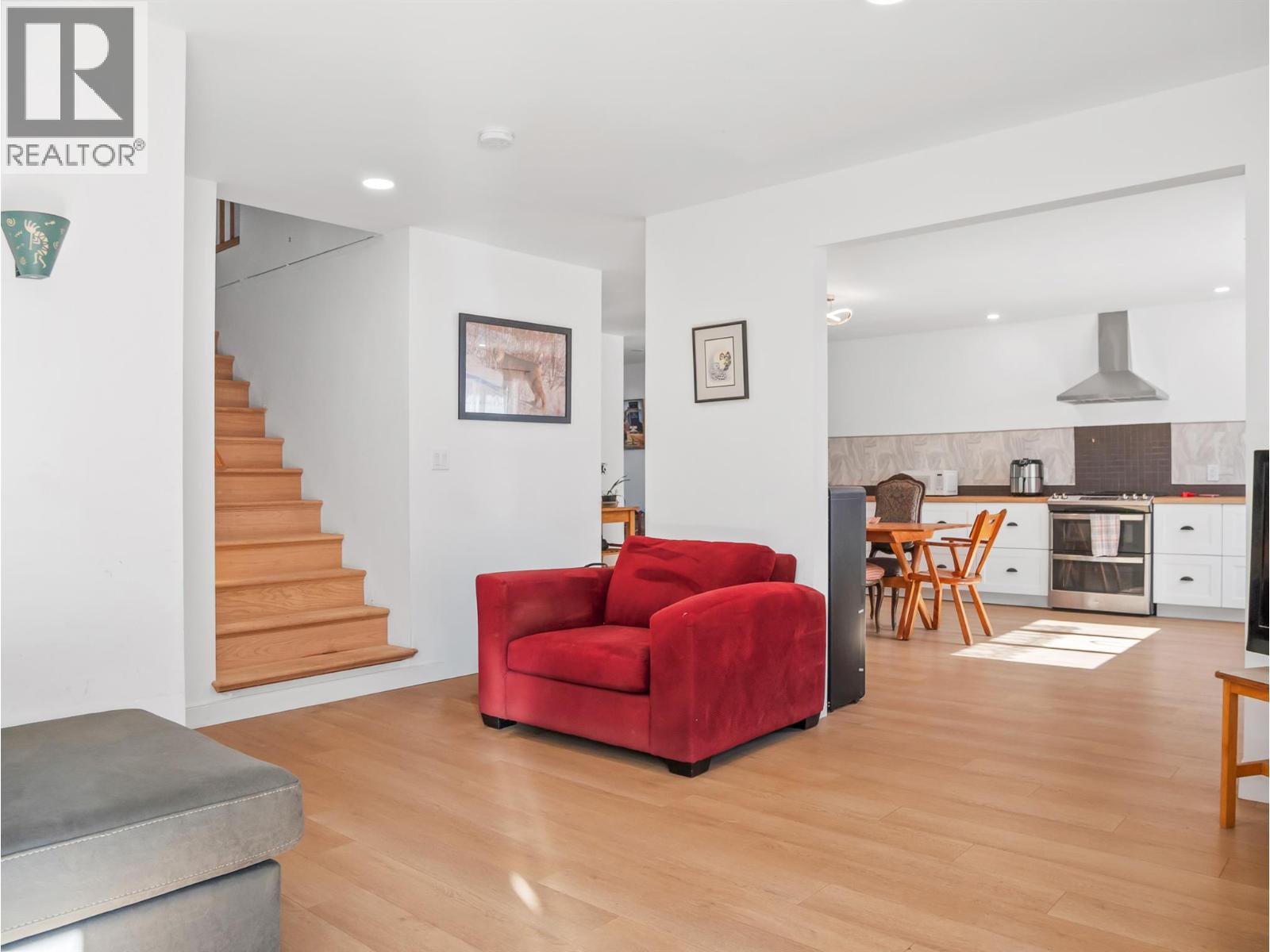 12094 233 Road, Dawson Creek