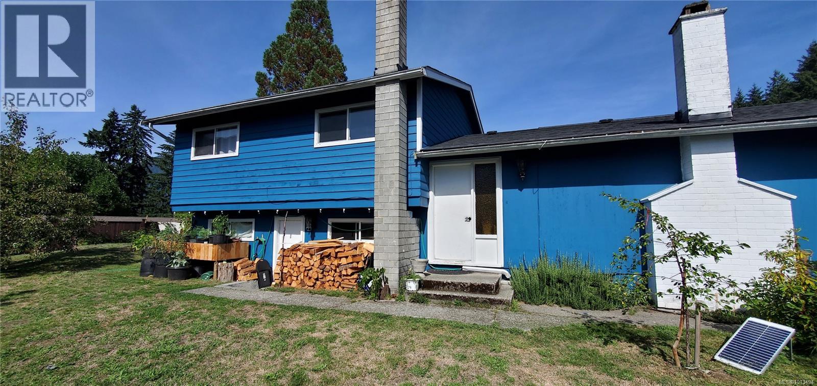 643 Dogwood Dr, Gold River