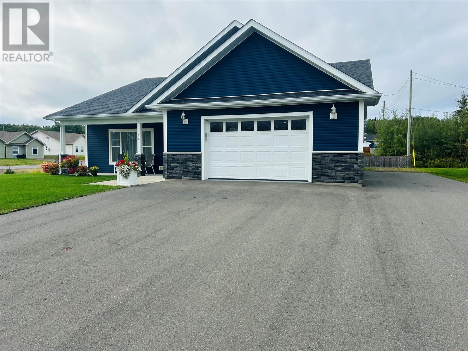 16 Kings Road - Photo 4 of 35, Bishops Falls, Newfoundland & Labrador