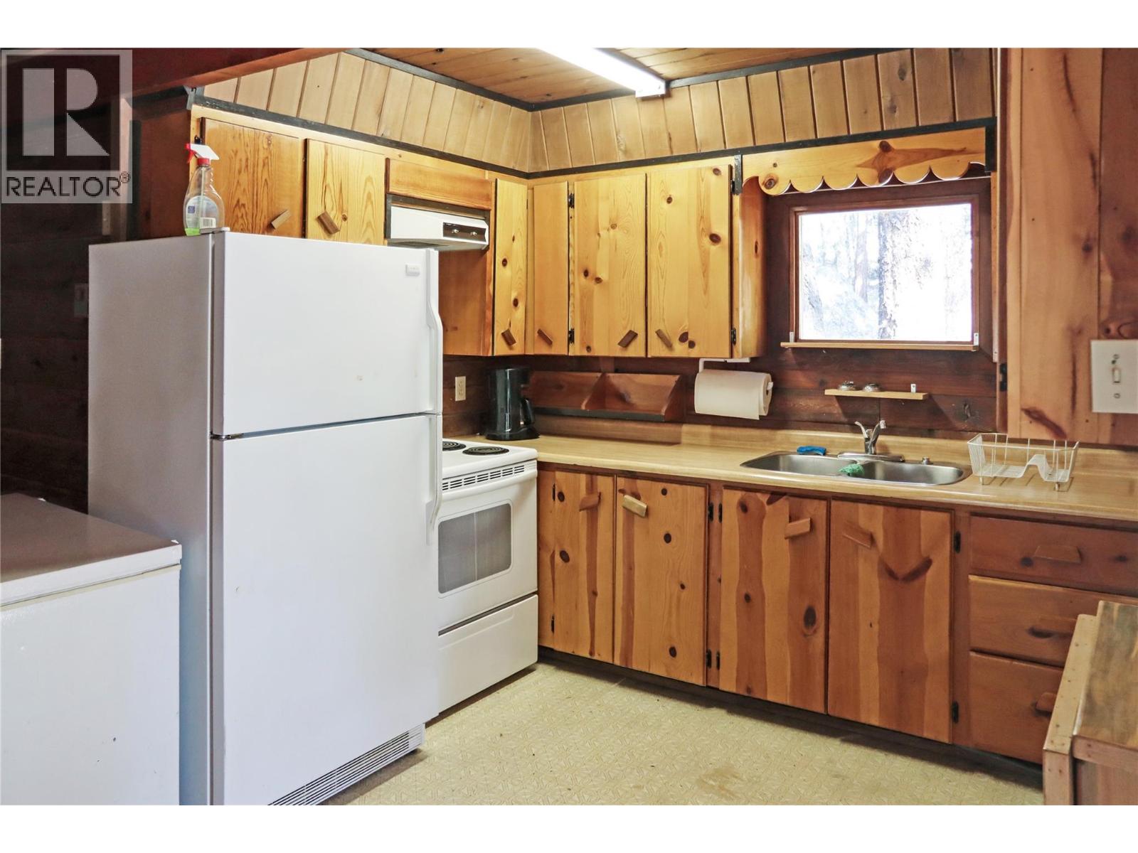 Photo 31 of 1380 Old Hedley Road, Princeton BC