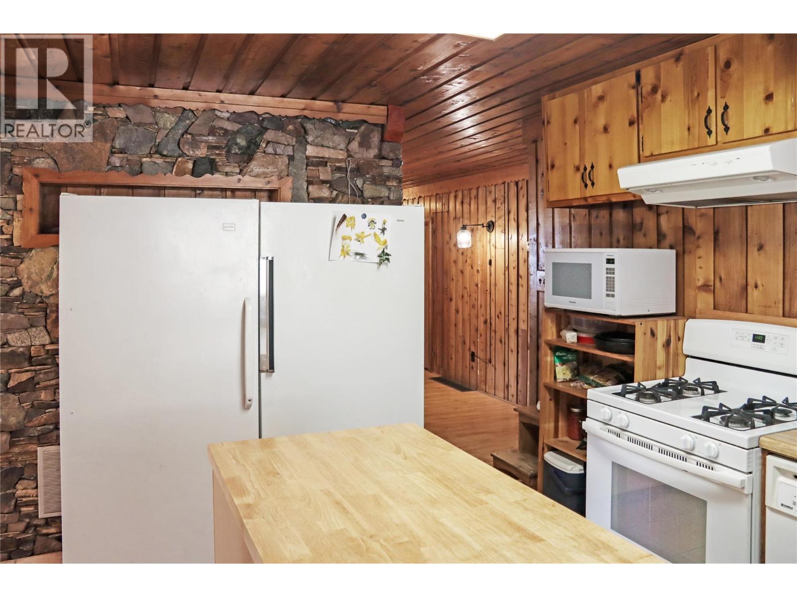 Photo 6 of 1380 Old Hedley Road, Princeton BC
