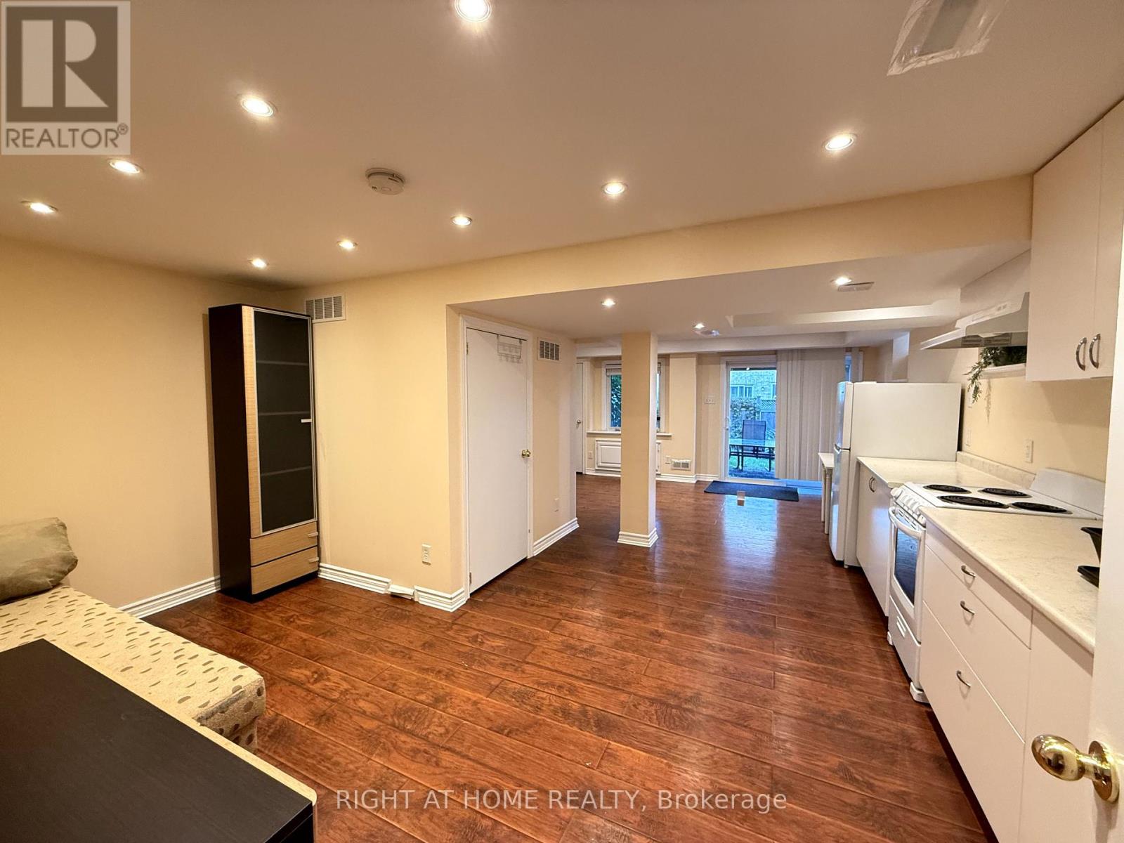 Single Family House for Sale in  WESTOLIVIA TRAIL Vaughan (Patterson) 