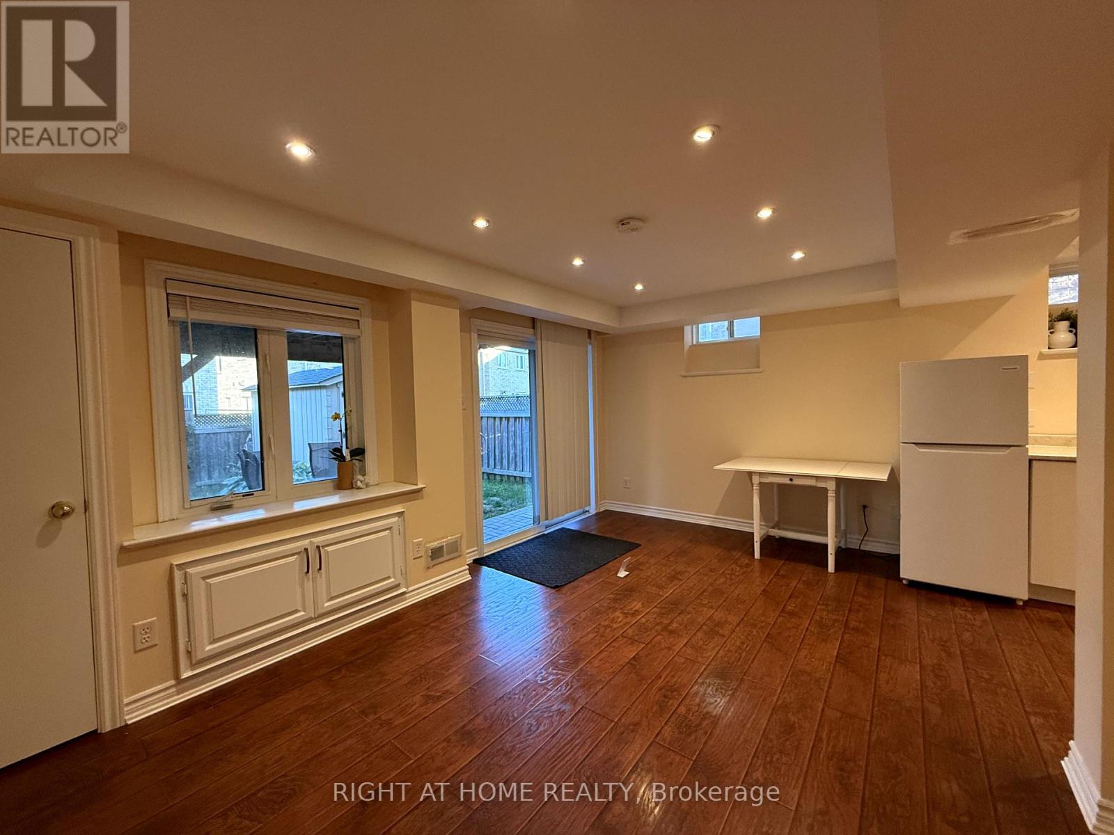 Single Family House for Sale in  WESTOLIVIA TRAIL Vaughan (Patterson) 